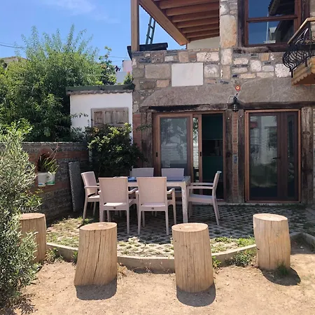 Villa Plaja Cok Yakin Tarihi Tas Ev